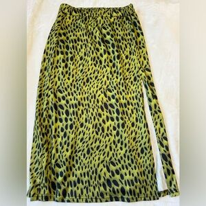 Green leopard ankle skirt